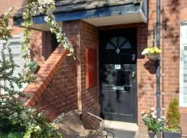 Cental Retreat - 2 bedroom apartment