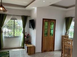 Luxury Terrace Guest House, penzion v destinaci Bonamakolo