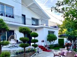 Artists Guest House