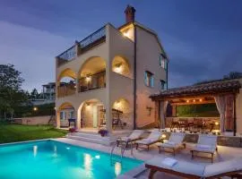 Villa Zora by Villa Plus