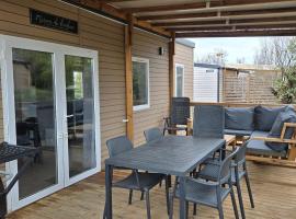 Mobil-home les pieds dans l'eau camping LES DUNES 5"'", chalé em Torreilles