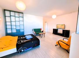 PLAZA VIEW Studio, hotel in Boekarest