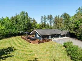 Stunning Home In Oksbøl With Sauna