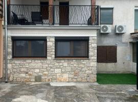 Apartman Luce, hotel di Šišan