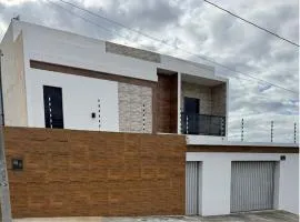 Casa 4 quartos, piscina privativa, 3 suíte geradeila smart tv ar-condicionado