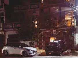 Downtown villa