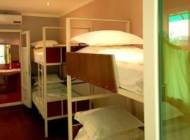 Grandsons Hostel, hotel v destinaci Mekhrably