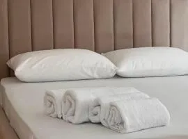 Apartamente me qera Golem