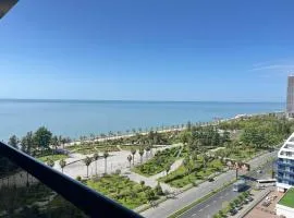 Bright Apart Near the Park Bedroom and Living