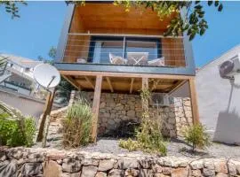 Tiny house