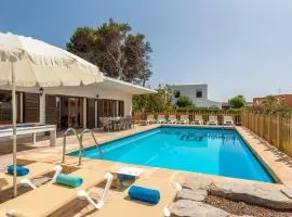 Villa Es Pins by Villa Plus