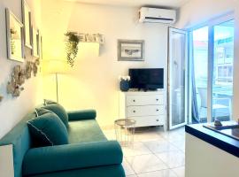 Blue Apartment On The Beach, hotel u Novalji