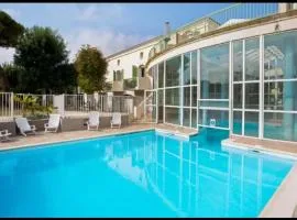 Studio Chateliers, piscine chauffée, spa et jardin à St Martin de Ré