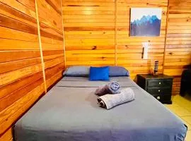Wasi la Punta 3 Starlink 2min walk to the beach