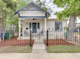 Less Than 1 Mi to Dtwn San Antonio Pet-Friendly Home