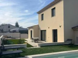 NOUVEAUTE !!! Villa Moderne de 4 chambres, piscine chauffée et vue panoramique