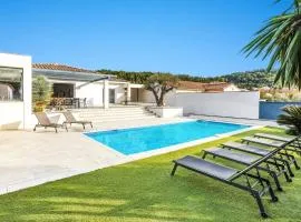 Villa Terre des Vins by Villa Plus