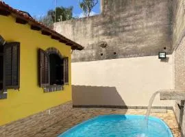 Casa no centro de Miguel Pereira