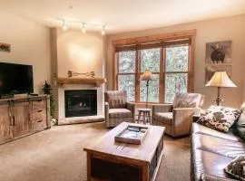Trapper's Crossing by Summit County Mountain Retreats