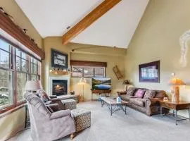 Breckenridge Condo with Sauna & Hot Tub Access