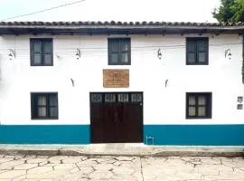 Alhambra Hotel - San Cristóbal de las Casas