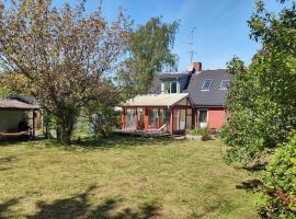 Amazing Home In Glesborg With Wifi, hotel i Glesborg