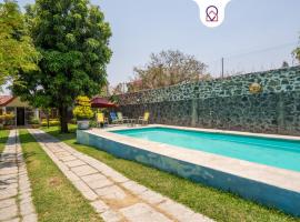 Vacation house with pool - Temixco, 2 bedrooms, hotel en Temixco