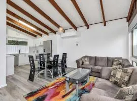 Eliza Lee 3 - 3BR Apartment l Air-Con l WiFi l Double Garage