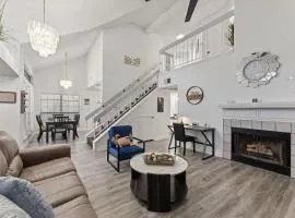 Golfing Near the Pool- Near Stadiums, Hot Tub, Fire Pit