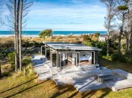 Mahanga Dunes Retreat - Mahia Holiday Home