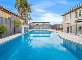 Shellharbour Poolside Escape