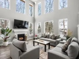 Ruby House Beautiful- Peaceful-4BR Sleeps 12