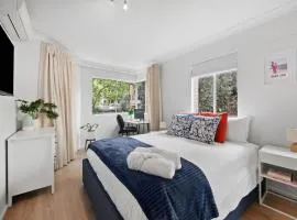Rushcutters Bay Retreat with Balcony - New Listing