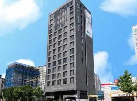 Dobong Hotel Bay204