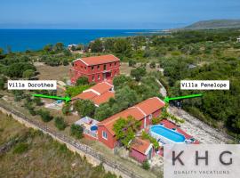 Mondo Cosseri Villa Rossa-Dorothea and Mondo Cosseri Villa Rossa-Penelope, with own shared pool, hotel in Lixouri