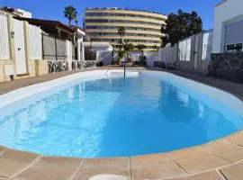 Stylish 2 Bedroom Bungalow By Pride Holiday Rentals