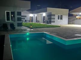 Rivi Apartments, hotel i Mrzenci