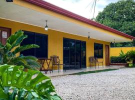 Cabinas Liz, hotel di Veintisiete de Abril