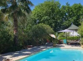 Terrasse, Piscine privée & Charme provençal