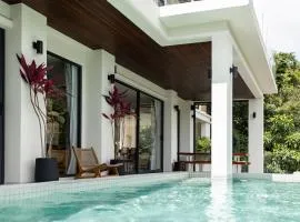 Luxury 3 BDR Jungle Villa - Infinity Pool & Seaview