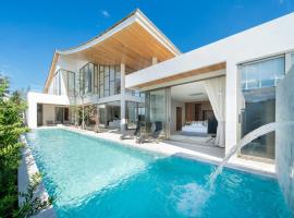 5BR Pool Villa with 20m Private Pool near Laguna Phuket - Trinity Villa by Warm Plus, hotel di Thalang