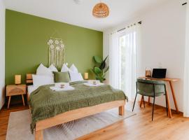 hestlehomes - Stadtvilla Leine - PARKING, ZENTRAL & ÖPNV NAH, hotel 3 bintang di Göttingen