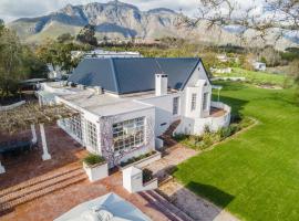 Sunset Farm Stellenbosch, villa in Stellenbosch