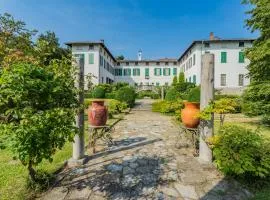 Luxury Apartments in Villa Cardinal Ciceri by Rent All Como