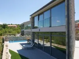 Villa Paradise Mit Pool Und Teilweise Meerblick