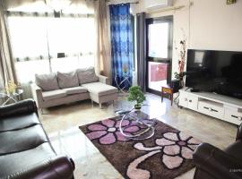 Chris Complex Executive Stays -Luxury Furnished Apartments and Guesthouses In Yaounde, hotel en Yaundé