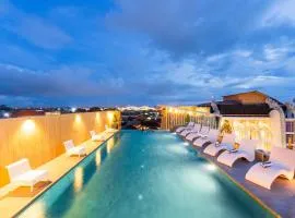 Stark Boutique Hotel and Spa、クタにあるングラ・ライ国際空港 - DPSの周辺ホテル