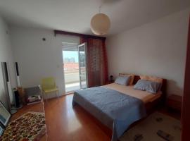 MiNa Apartments, hotel v destinaci Petrovac na Moru