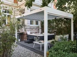 Historical Luxury Homes - Stadtvilla mit Jacuzzi und Garten