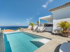 Villa Arenas Playa la Arena Sun and Pool, villa en Puerto de Santiago
